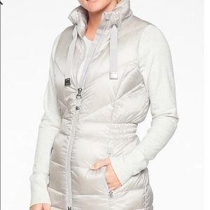 Athleta Banner Down Vest Moonlight Grey Small